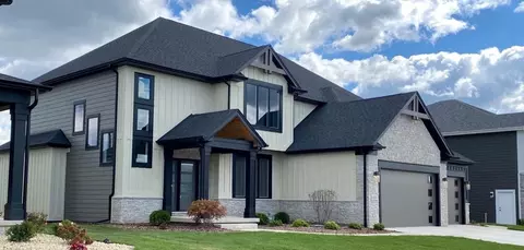 10019 Lilac Cv, Saint John, IN 46373 photo 1