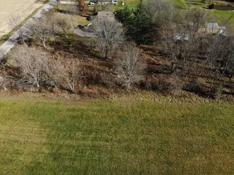 443 E 137th Ave, Crown Point, IN 46307 photo 1