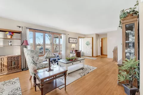 321 W 44th Pl, Griffith, IN 46319 photo 6