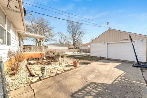 321 W 44th Pl, Griffith, IN 46319 photo 23