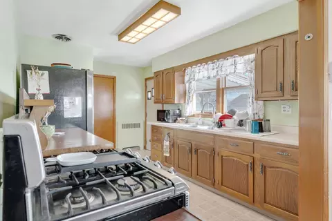 321 W 44th Pl, Griffith, IN 46319 photo 11