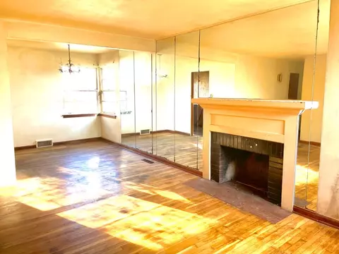 320 N Miami St, Gary, IN 46403 photo 3