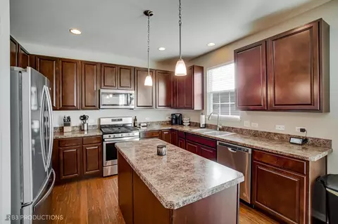 11154 Ohio St, Crown Point, IN 46307 photo 3