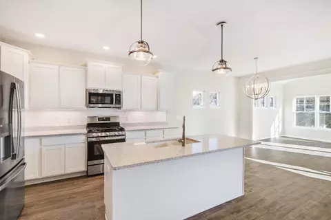 535 Lily Ct, Valparaiso, IN 46385 photo 8
