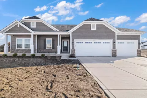 535 Lily Ct, Valparaiso, IN 46385 photo 2