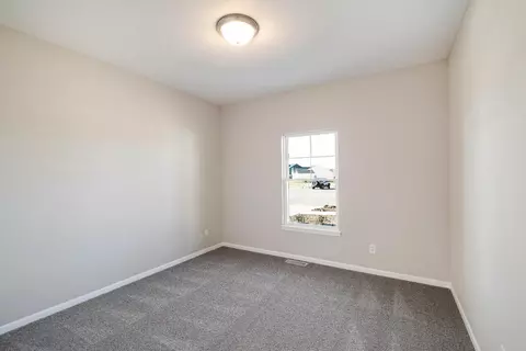 535 Lily Ct, Valparaiso, IN 46385 photo 24
