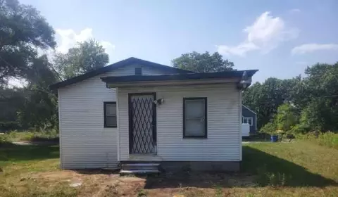 1355 Durbin St, Gary, IN 46406 photo 2