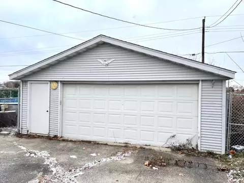 752 Oday Dr, Griffith, IN 46319 photo 2
