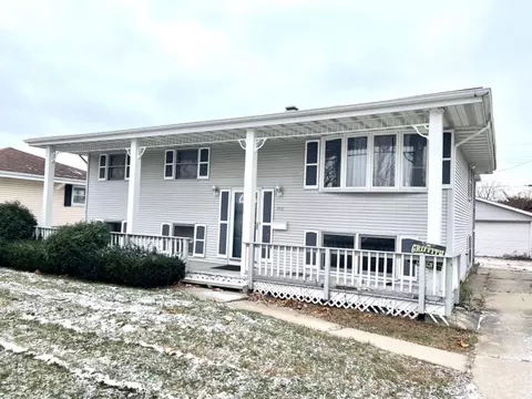 752 Oday Dr, Griffith, IN 46319 photo 1