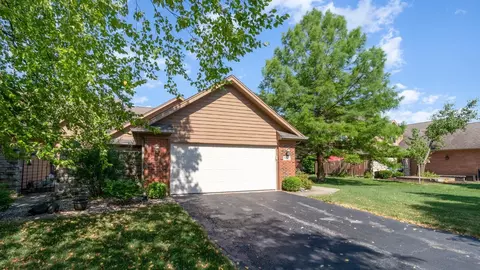 902 Cornwallis Ln, Munster, IN 46321 photo 24