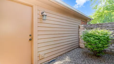 902 Cornwallis Ln, Munster, IN 46321 photo 18