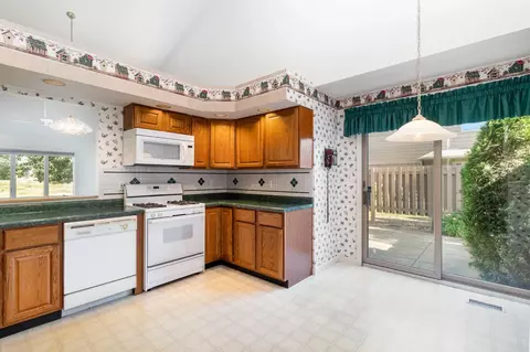 902 Cornwallis Ln, Munster, IN 46321 photo 8