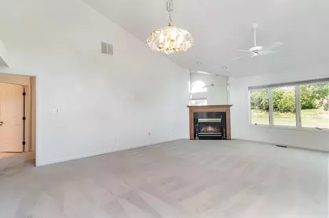 902 Cornwallis Ln, Munster, IN 46321 photo 6