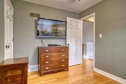 1035 N Jay St, Griffith, IN 46319 photo 11