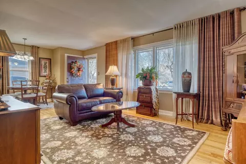 1035 N Jay St, Griffith, IN 46319 photo 5