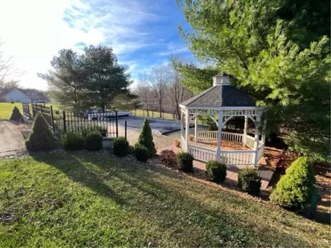 491 E Chambers, Bloomington, IN 47404 photo 7