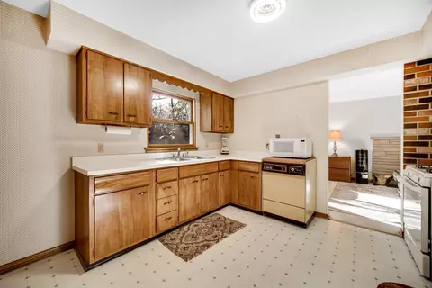 8651 Juniper Ter, Gary, IN 46403 photo 12