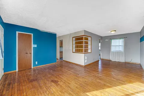 4216 E 7th Ave, Gary, IN 46403 photo 4