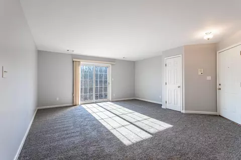 2720 Georgetowne Dr #C2, Highland, IN 46322 photo 3
