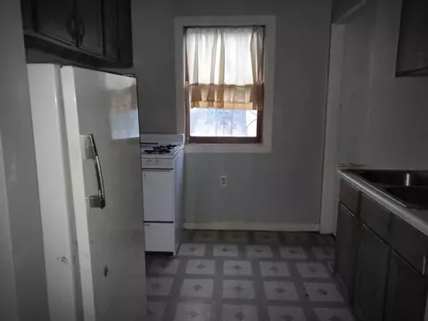 2027 W 19th Ave, Gary, IN 46404 photo 2