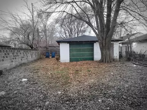 2027 W 19th Ave, Gary, IN 46404 photo 9