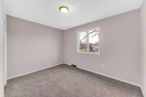 2730 James Dr, Dyer, IN 46311 photo 12