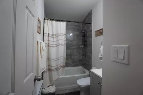 413 E 47th Pl, Gary, IN 46409 photo 16