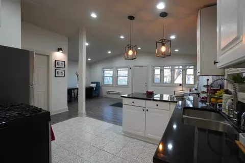 413 E 47th Pl, Gary, IN 46409 photo 9