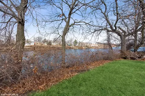 6040 Forest Ave, Gary, IN 46403 photo 2