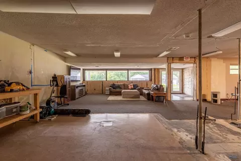404 10th St, De Motte, IN 46310 photo 8