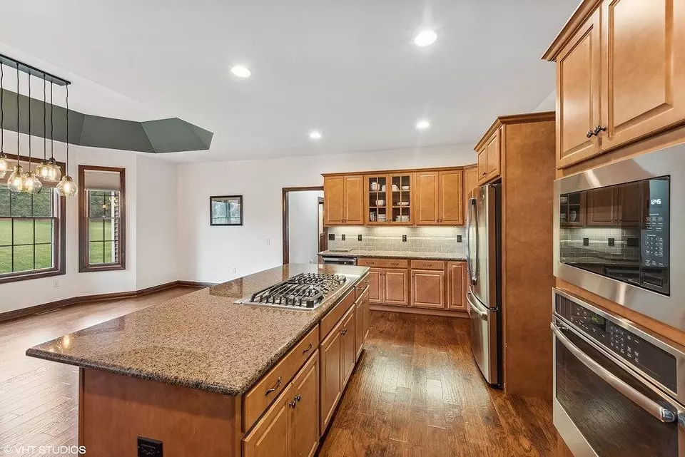  372 Lewis Ct, Valparaiso, IN 46383 photo 11