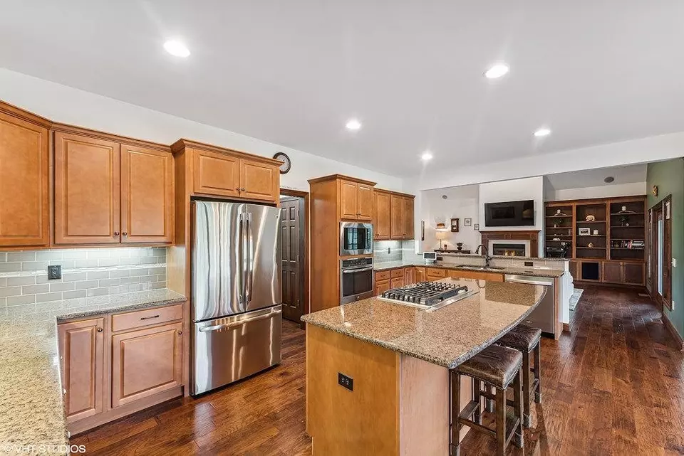  372 Lewis Ct, Valparaiso, IN 46383 photo 12