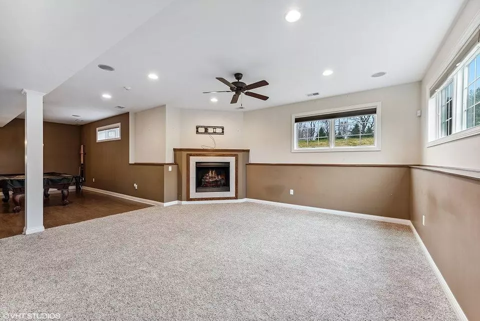  372 Lewis Ct, Valparaiso, IN 46383 photo 29