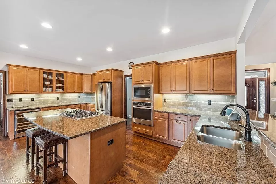 372 Lewis Ct, Valparaiso, IN 46383 photo 10