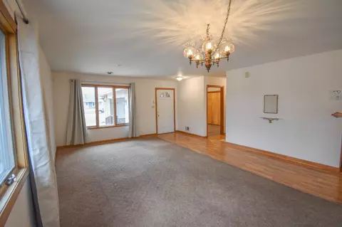 954 Ivanhoe Ln, Dyer, IN 46311 photo 5