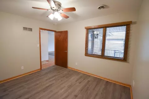 954 Ivanhoe Ln, Dyer, IN 46311 photo 12