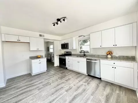407 N Griffith Blvd, Griffith, IN 46319 photo 6