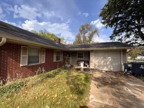 10 W Burwell Dr, Porter, IN 46304 photo 2