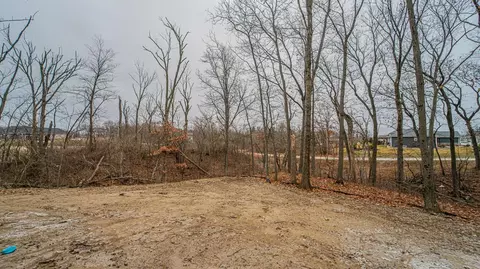 817 Hayfield Dr, Crown Point, IN 46307 photo 5