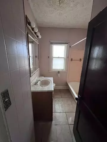 2518 W 19th Ave, Gary, IN 46404 photo 5