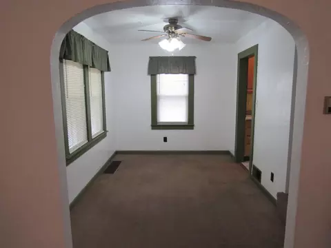 732 S Broad St, Griffith, IN 46319 photo 12