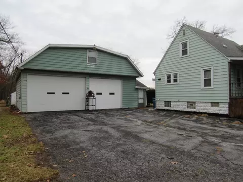 732 S Broad St, Griffith, IN 46319 photo 3