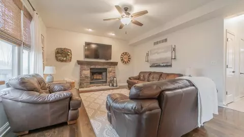 7690 E 103rd Ave, Crown Point, IN 46307 photo 5