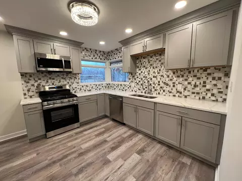 7110 Ash Pl, Gary, IN 46403 photo 5