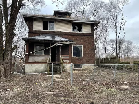 433 Harrison St, Gary, IN 46402 photo 1
