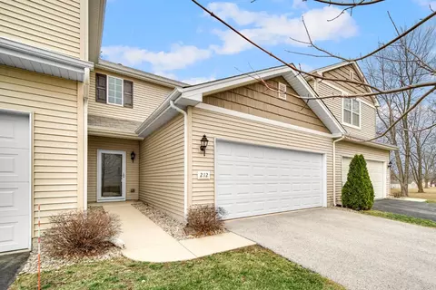 212 Sweetbriar Ct, Lowell, IN 46356 photo 1