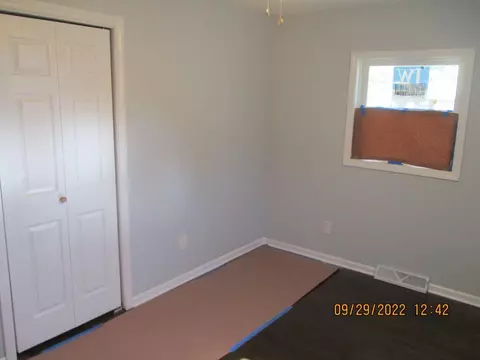 854 King St, Gary, IN 46406 photo 16
