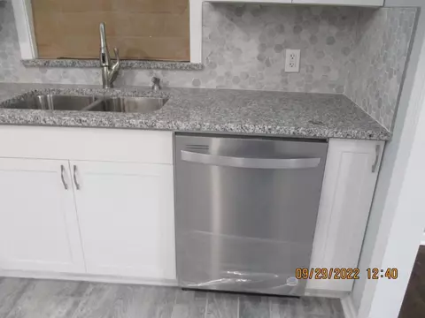 854 King St, Gary, IN 46406 photo 5