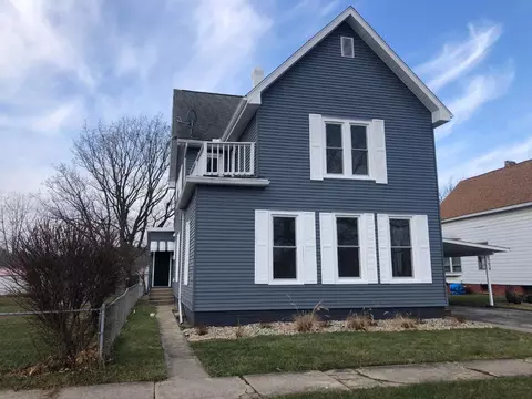 910 E St, La Porte, IN 46350 photo 1