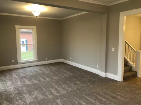 910 E St, La Porte, IN 46350 photo 6